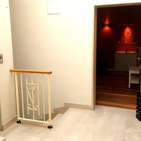 Dante 110 Apartment